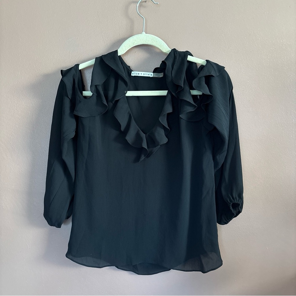 ALICE OLIVIA Top Womens XS Black Pullover Cold Shoulder Sheer Ruffle Blouse